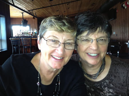 Sisters Maureen Traynor Crossett (&#39;59) &amp; Rita Traynor Lynum - 5855thReunion1w